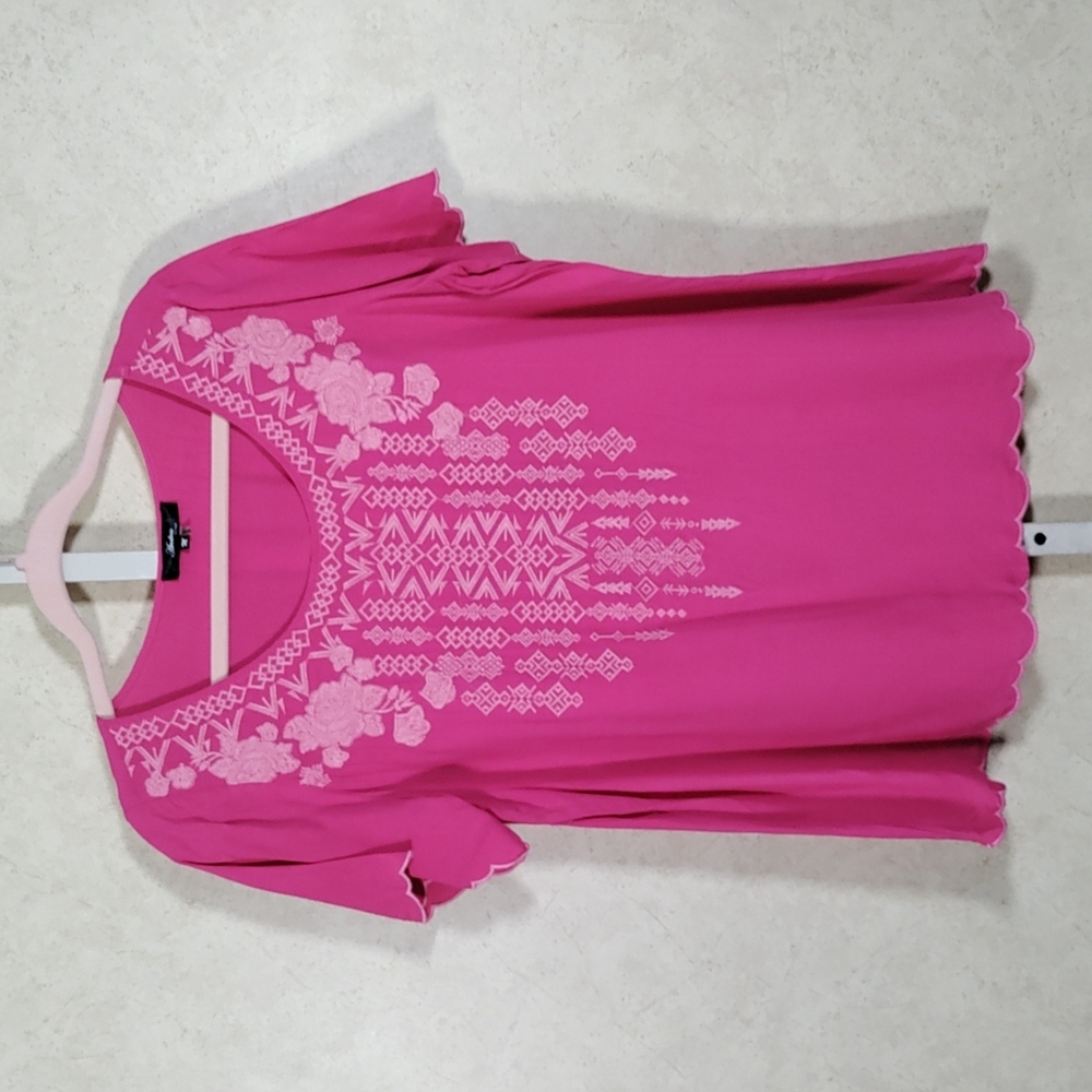 2/$10 05158 Andree by Unit hot pink embroidered blouse M
